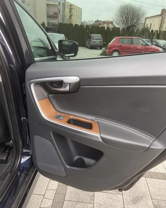 Volvo XC 60 cena 79900 przebieg: 85260, rok produkcji 2017 z Szydłowiec małe 436
